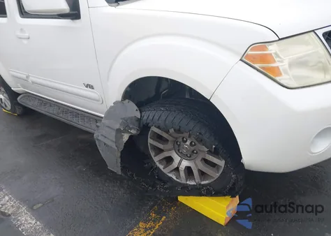 2008 Nissan Pathfinder Le/Se из США, поврежденный, VIN 5N1BR18A08C632276